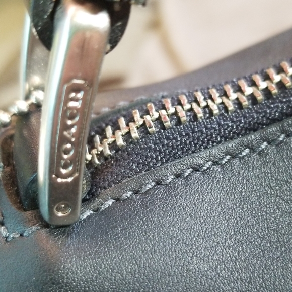 New large COACH black leather shoulder bag - Picture 6 of 6